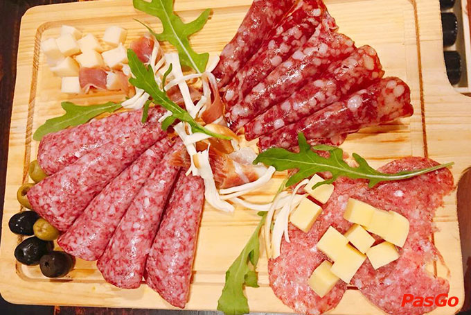 Hầm Rượu Vang Louis - Hoàng Hoa Thám-13