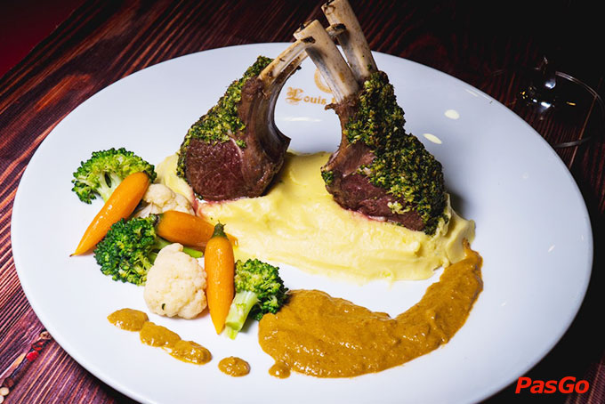 Hầm Rượu Vang Louis - Hoàng Hoa Thám-7