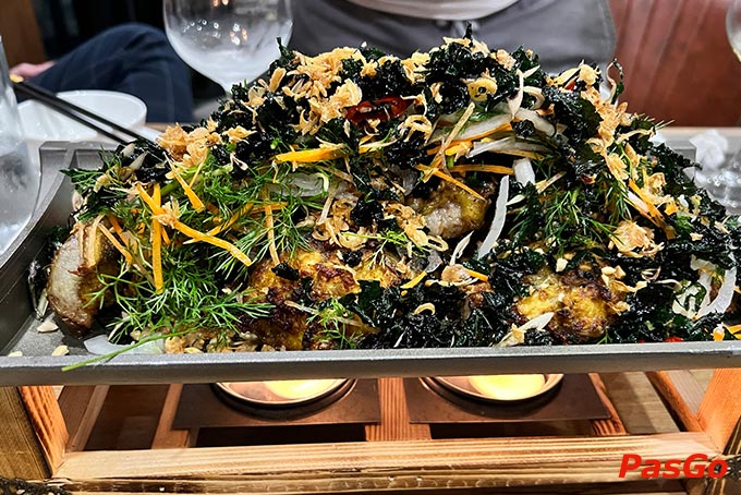 Món ăn của Hào Sảng Quán Nguyễn Thái Học là sự hoà trộn giữa nguyên liệu tươi ngon, gia vị độc đáo dưới bàn tay chế biến khéo léo của các đầu bếp tài hoa