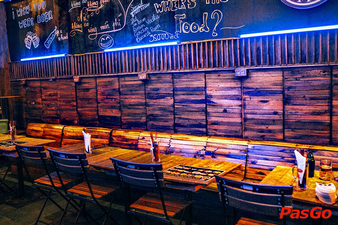 Nhà hàng Hell Bull 3 Lý Tự Trọng 4