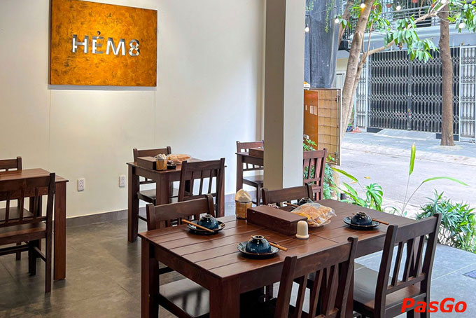 Hiện đại, trẻ trung là những gì bạn có thể cảm nhận ở không gian tại Hẻm Quán Xa La