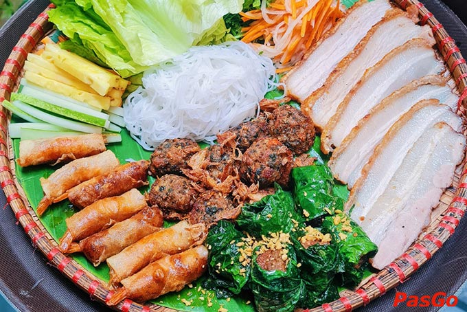 Ở Hẻm 8, bạn có thể an tâm về chất lượng món ăn bởi nguyên liệu luôn đảm bảo tươi - sạch - an toàn