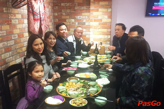 Nhà hàng Hoa Ban Nguyễn Chí Thanh 10