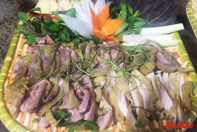 Nhà hàng Hoa Ban Nguyễn Chí Thanh 5