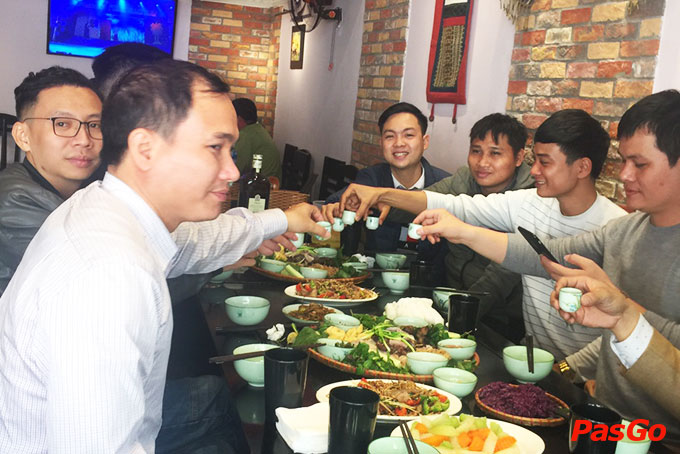 Nhà hàng Hoa Ban Nguyễn Chí Thanh 9