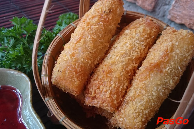 Nhà hàng Hoàng Tâm Phan Xích Long  16