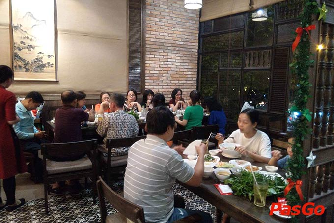 Nhà hàng Hoàng Tâm Phan Xích Long  3