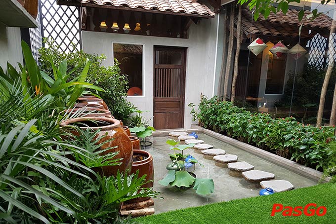 Nhà hàng Hoàng Tâm Phan Xích Long  8