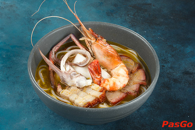 Nguồn nguyên liệu Hoàng Ty Premium có xuất xứ rõ ràng và được nhập mới mỗi ngày, đảm bảo thức ăn được tươi, sạch nhất