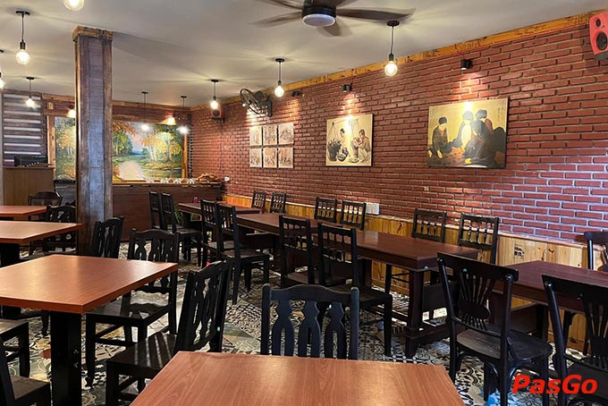 Nhà hàng phù hợp với những dịp liên hoan, tiếp khách, bữa ăn thân mật bên bạn bè, người thân...