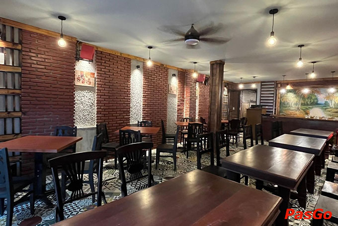 Nhà hàng phù hợp với những dịp liên hoan, tiếp khách, bữa ăn thân mật bên bạn bè, người thân...