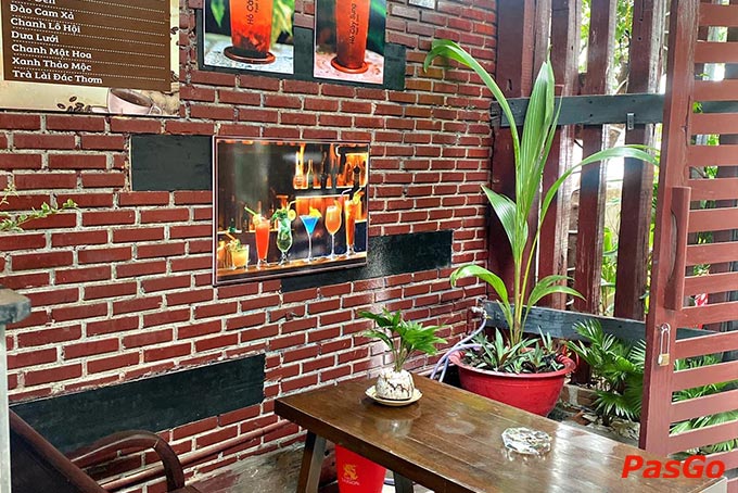 Nhà hàng phù hợp với những dịp liên hoan, tiếp khách, bữa ăn thân mật bên bạn bè, người thân...