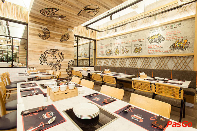 Nhà hàng Holy Crab Sense City Phạm Văn Đồng 16
