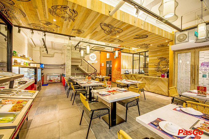 Nhà hàng Holy Pot Phan Xích Long 13