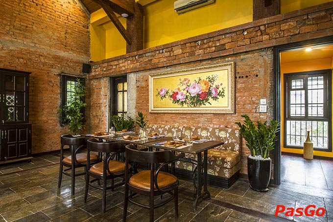 Sau những áp lực công việc hay những muộn phiền trong cuộc sống thì việc đến đây quây quần bên những người thân thương, ăn một bữa cơm đậm chất Việt có lẽ là một lựa chọn không gì tuyệt vời hơn