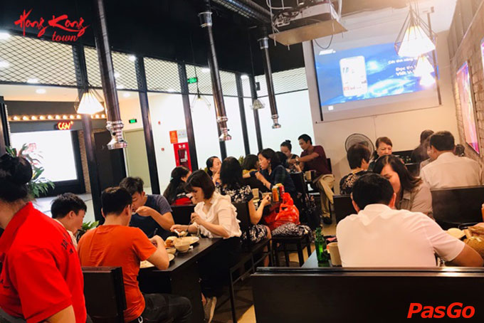 Nhà hàng Hong Kong Town Trương Định 10