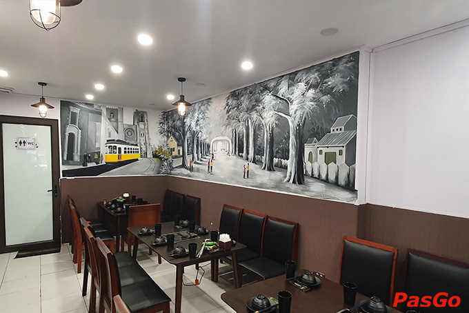 Nhà hàng phù hợp với những bữa tiệc liên hoan, giao lưu, hội ngộ hay cả những bữa ăn sum họp, đầm ấp bên gia đình và bạn bè