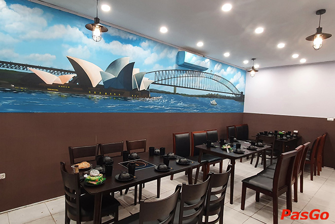 Nhà hàng phù hợp với những bữa tiệc liên hoan, giao lưu, hội ngộ hay cả những bữa ăn sum họp, đầm ấp bên gia đình và bạn bè