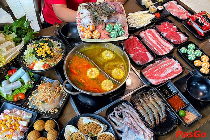 Đến với Hotpot Kingdom Premium bạn sẽ được thưởng thức cả một thiên đường lẩu với vô vàn các món nhúng đặc sắc