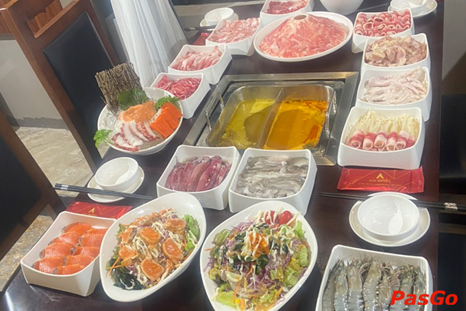 Đến với Hotpot Kingdom Premium bạn sẽ được thưởng thức cả một thiên đường lẩu với vô vàn các món nhúng đặc sắc