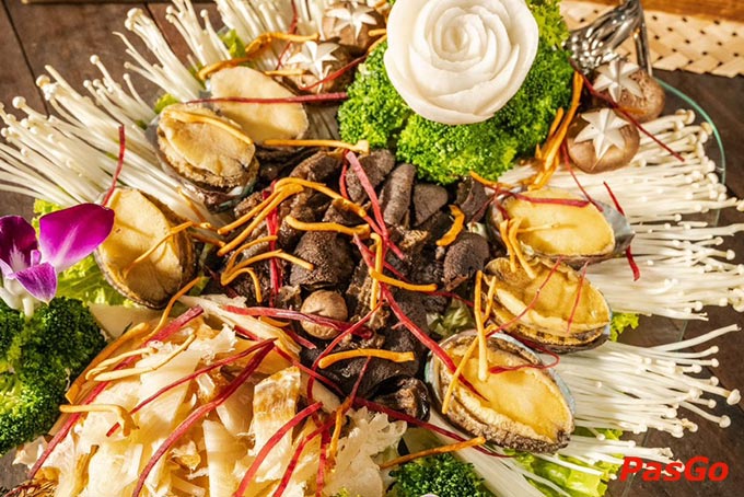 Đến với nhà hàng, thực khách có cơ hội khám phá & thưởng thức những món ăn hấp dẫn và đặc sắc 