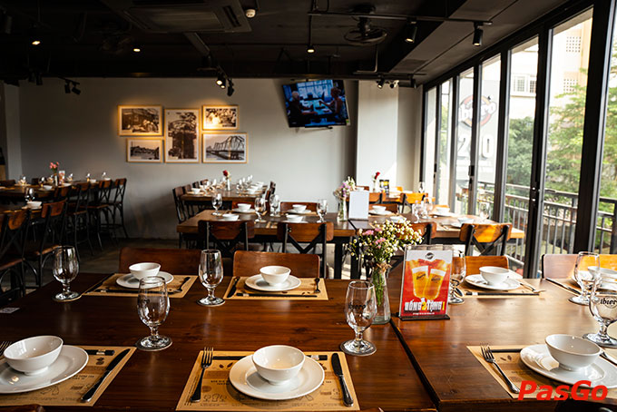 Hệ thống không gian sang trọng, rộng rãi phòng riêng đẳng cấp có sức chứa lên tới 100 khách