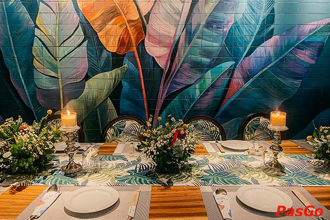 Máy gắp thú, xe điện, cầu tuột, nhà bóng, lều công chúa, đồ cosplay, bida ... các bé sẽ thoả sức khám phá. Ba mẹ không lo con mè nheo hay dán mắt vào điện thoại nữa rồi.