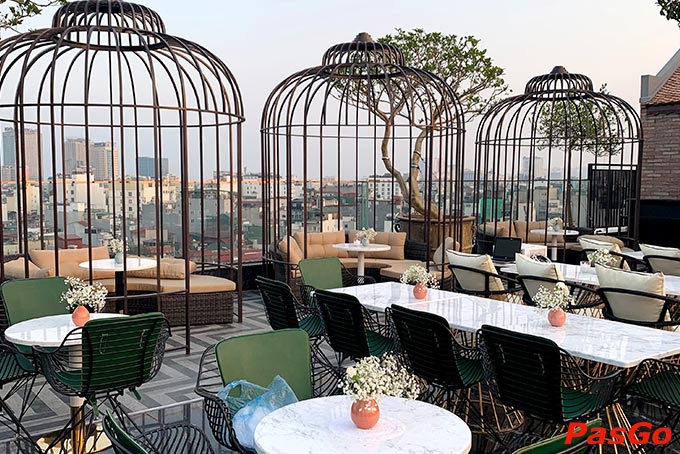 View bao quát toàn cảnh thành phố cực ấn tượng nhìn từ nhà hàng Ignite Sky Bar Đường Thành