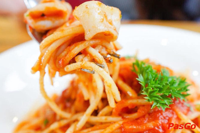 Nhà hàng Jalia Vũ Ngọc Phan 5