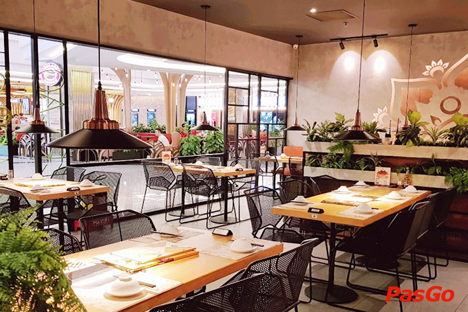 Khao Lao - Landmark 81-1