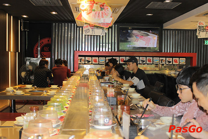 Lẩu Băng Chuyền Kichi Kichi Phan Xích Long 2