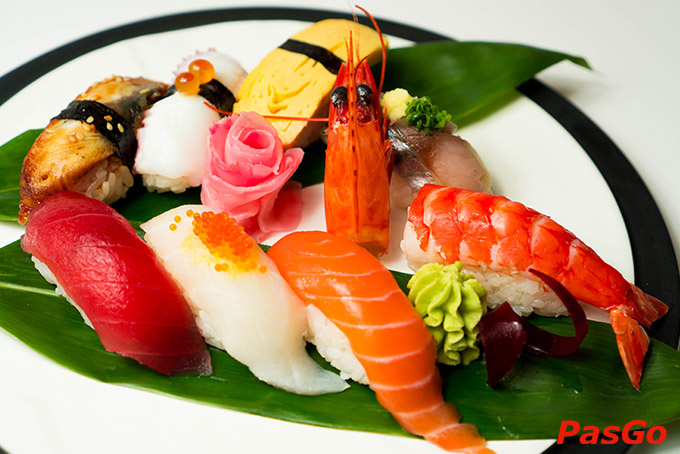 Các món ăn có lát cắt đẹp mắt và cách bày trí món ăn với một tiêu chuẩn khắt khe trong văn hóa Nhật Bản