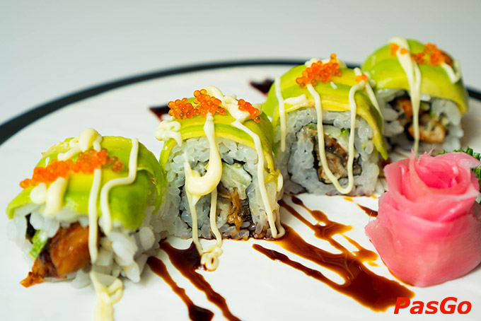 Đến Kiến Đỏ Akaari Premium để trải nghiệm và thưởng thức mỹ vị các món sushi và sashimi tươi ngon