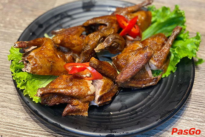 Lâng Quán Nguyễn Trường Tộ là một trong những thương hiệu chuyên ẩm thực Việt có tiếng tại Hà Nội