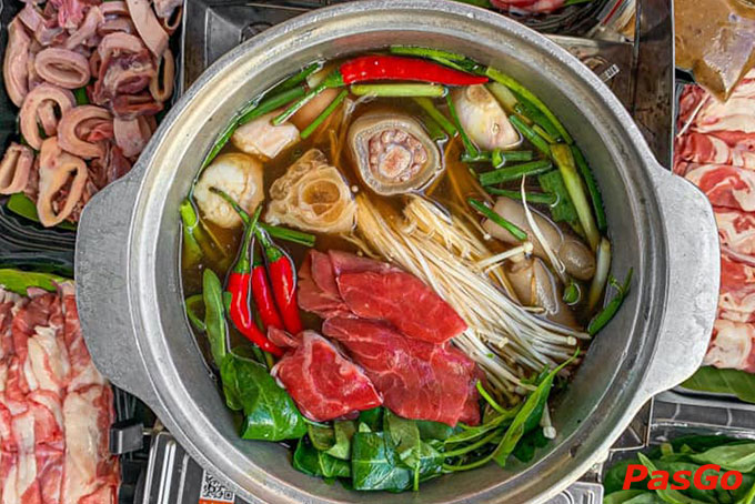 Nước lẩu Tự Do tinh túy, đậm vị và hơn 30 loại nhân lẩu mix thoải mái theo nhu cầu