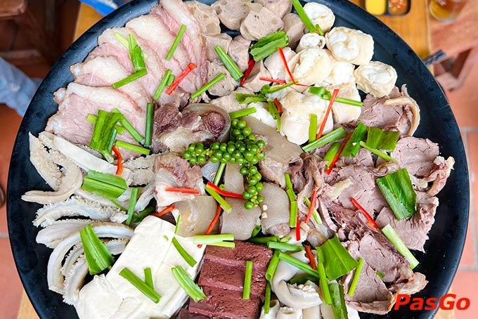 Anh em tan làm nhớ ghé Lẩu Bò Tự Do, làm nồi lẩu bò kèm cốc bia mát lạnh sảng khoái và nạp năng lượng tích cực cho tuần mới làm việc hiệu quả nhé!