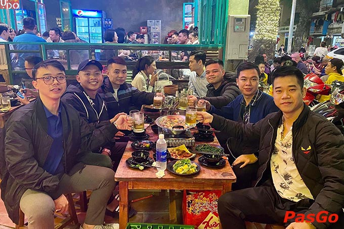 Cùng nhau ngồi bên nồi Lẩu Bò Tự Do thơm ngon, hàn huyên 1001 câu chuyện đời cùng những người thân yêu của bạn nhé