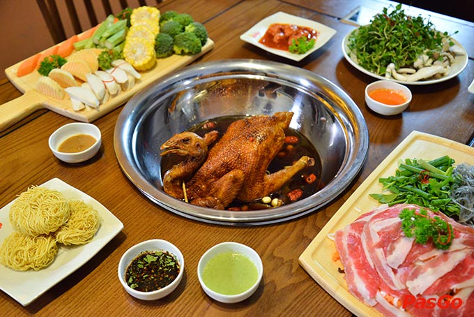 Nhà hàng Lẩu gà úp Tú Xương  3