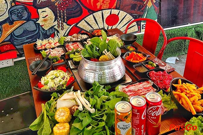 Với mức độ cay tùy chỉnh, bạn có thể tạo ra một phong cách riêng cho bữa ăn của mình và thỏa mãn khẩu vị lẩu đặc trưng