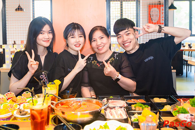 Điểm hẹn lý tưởng cho những dịp tụ họp, liên hoan, sinh nhật, cho những bữa ăn sum họp bên người thân, bạn bè...