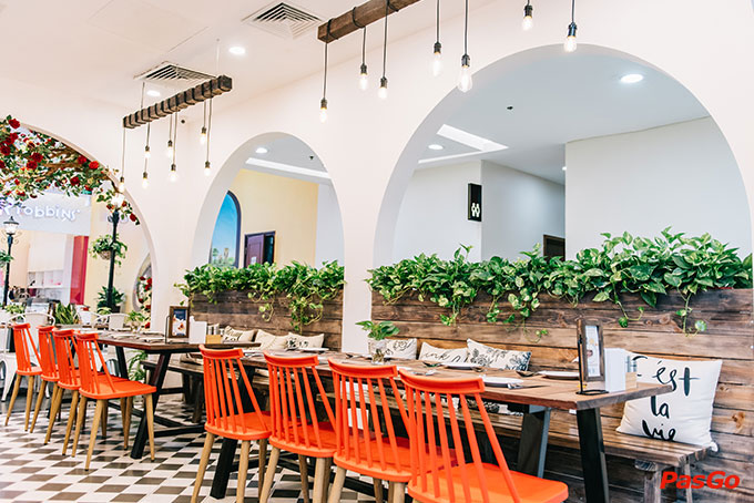 Nhà hàng Le Monde Steak Vincom Bà Triệu 11