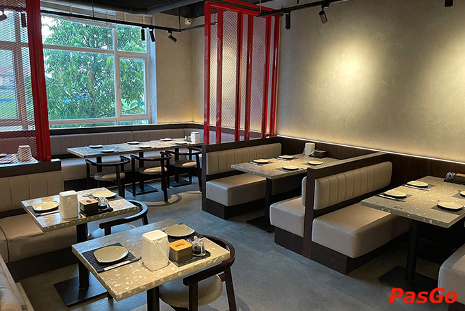 Nhà hàng Let’s Sushi tọa lạc tại số 53 Khu A, Sảnh TTTM TSQ, Phố Nguyễn Văn Lộc, P. Mỗ Lao, Q. Hà Đông