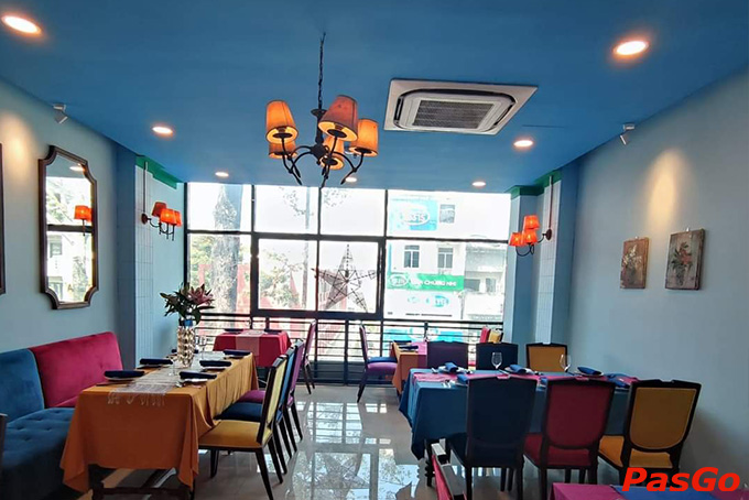 Không gian Lộc Thái Nguyễn Tri Phương mang phong cách thiết kế cổ điển riêng, phù hợp với nhiều sở thích, không gian ăn uống lý tưởng của từng khách hàng.