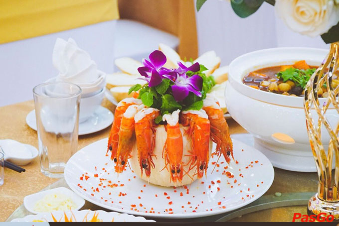 Nhà hàng Louis Palace Hoàng Hoa Thám 11