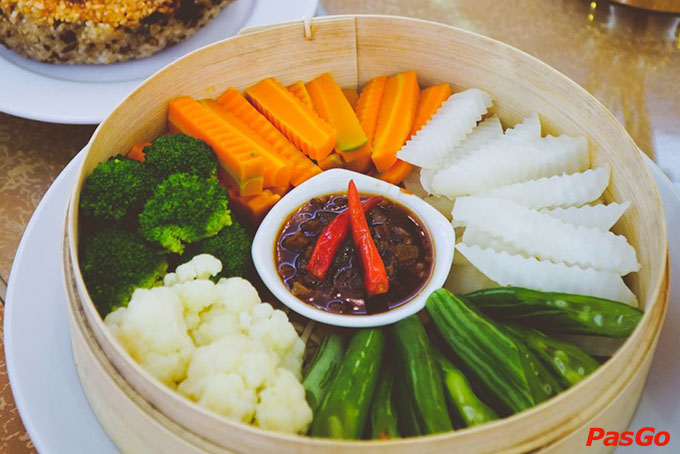 Nhà hàng Louis Palace Hoàng Hoa Thám 12