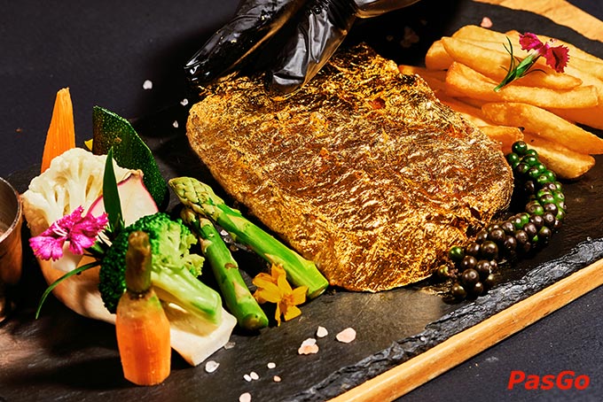 Với nguồn nguyên liệu luôn được tuyển chọn, tươi mới hàng ngày. Lounge 19 đảm bảo sẽ mang đến cho Quý khách bữa ăn đầy đủ dinh dưỡng cả về hương vị và chất lượng