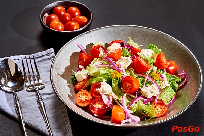 Với nguồn nguyên liệu luôn được tuyển chọn, tươi mới hàng ngày. Lounge 19 đảm bảo sẽ mang đến cho Quý khách bữa ăn đầy đủ dinh dưỡng cả về hương vị và chất lượng