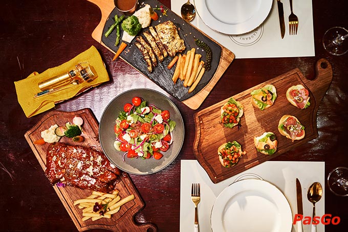 Đến với Lounge 19, không chỉ có những món ngon hương vị chuẩn Âu mà còn có trà ngon cùng bánh ngọt nữa bạn nhé