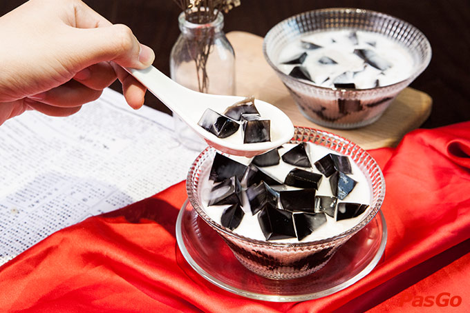 Nhà hàng Luk Chew Phùng Hưng 12