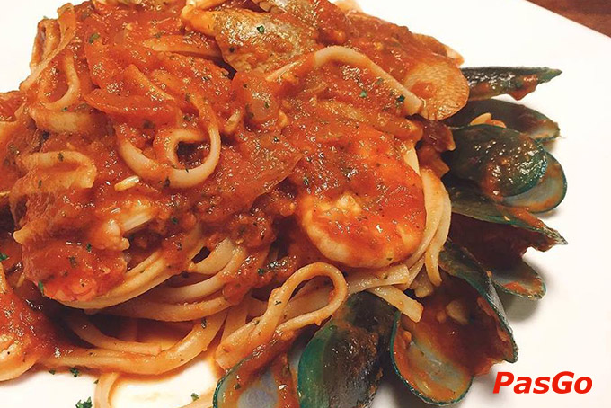 Nhà hàng Luna Pub Restaurant Trần Phú 15